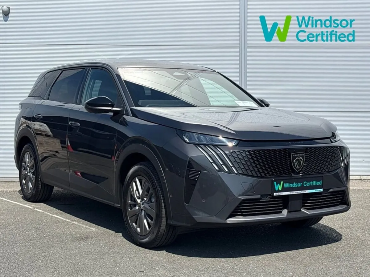 Peugeot 5008 Hybrid Allure 145hp - Image 1