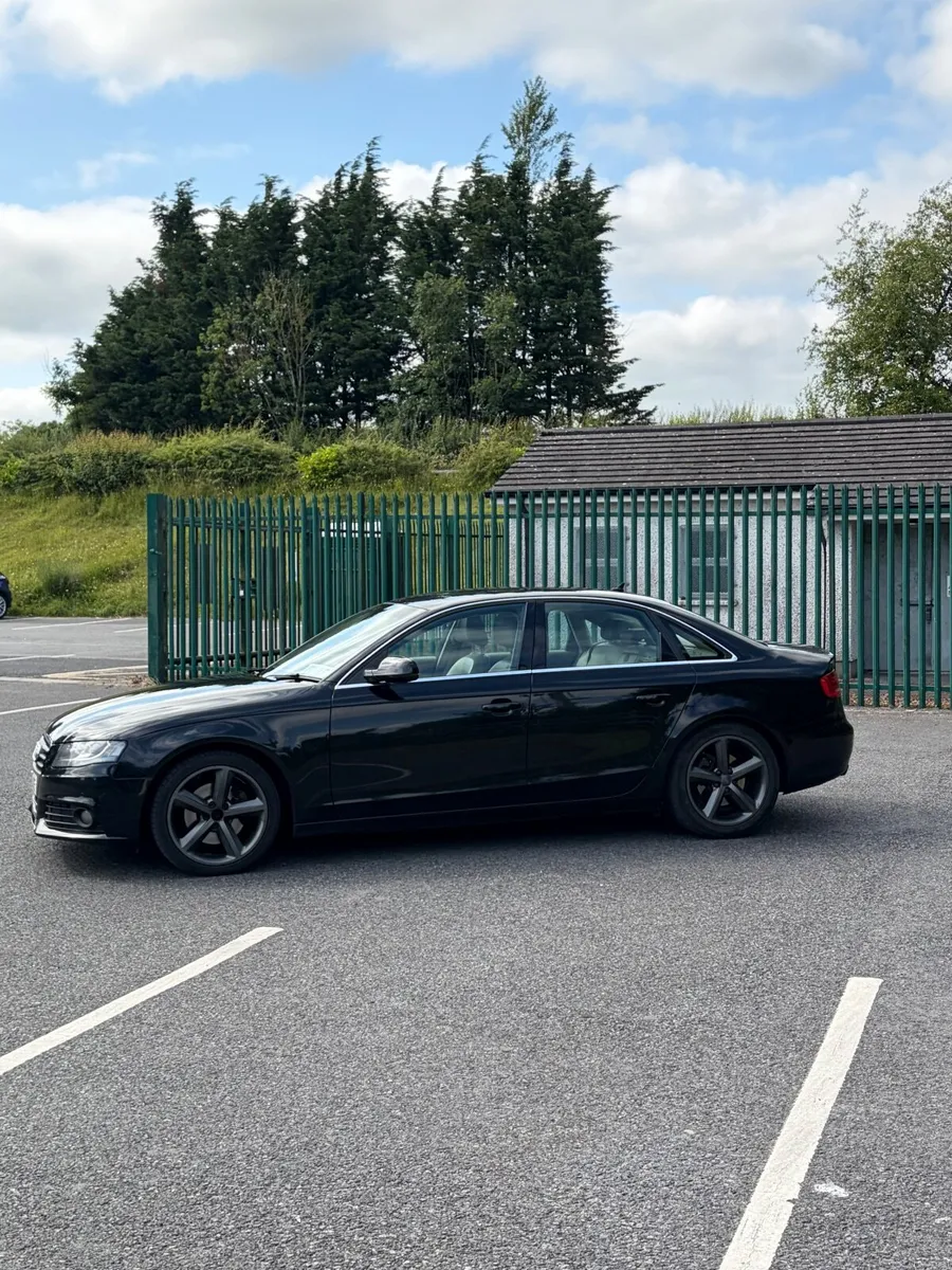 Audi A4 2011 - Image 1