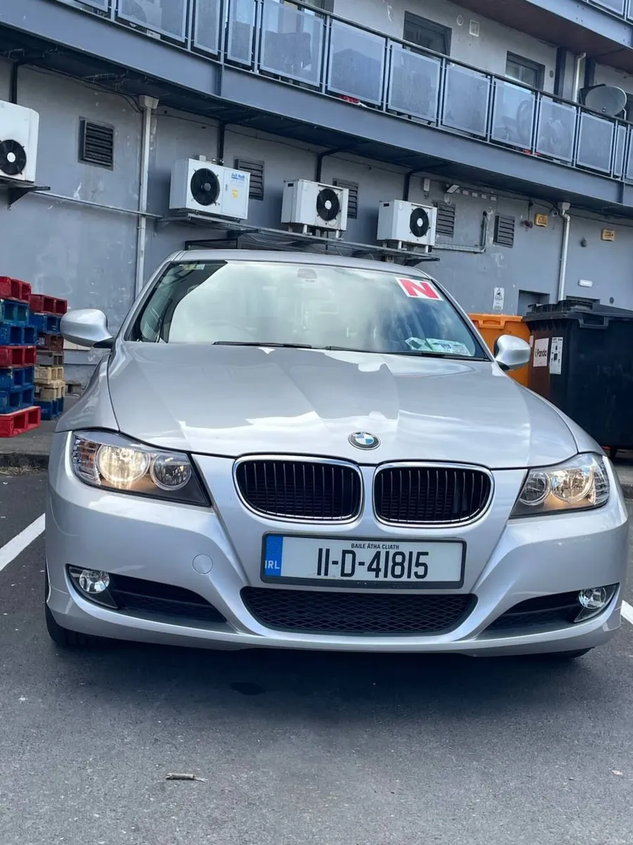 BMW 3-Series 2011 - Image 1