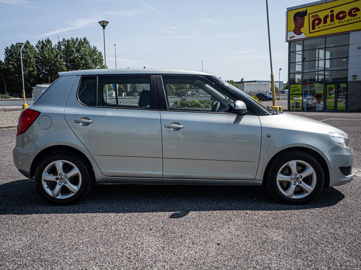 Skoda Fabia 2010 - Image 3