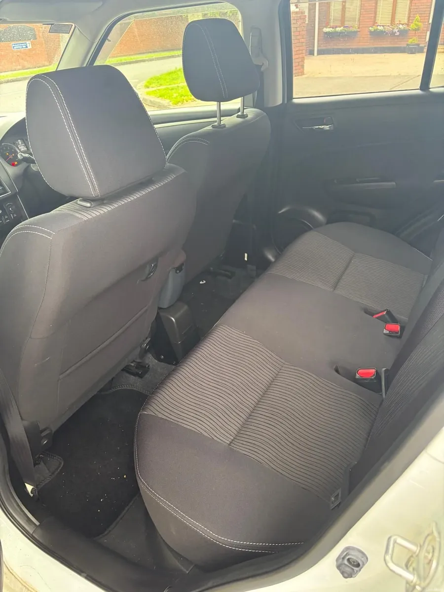 Suzuki Swift 2013 Automatic - Image 2