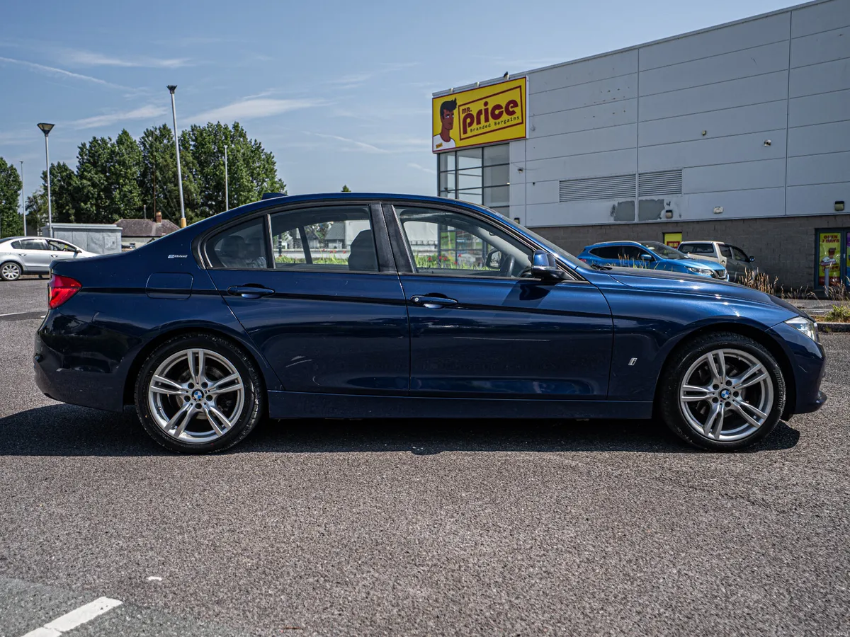 BMW 3-Series 2017 High Spec - Image 3