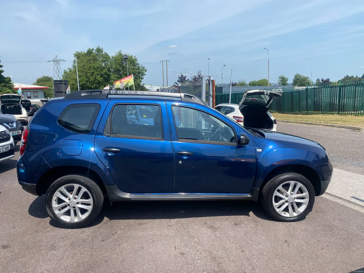 Dacia Duster 2017 LOW MILAGE CAR - Image 5