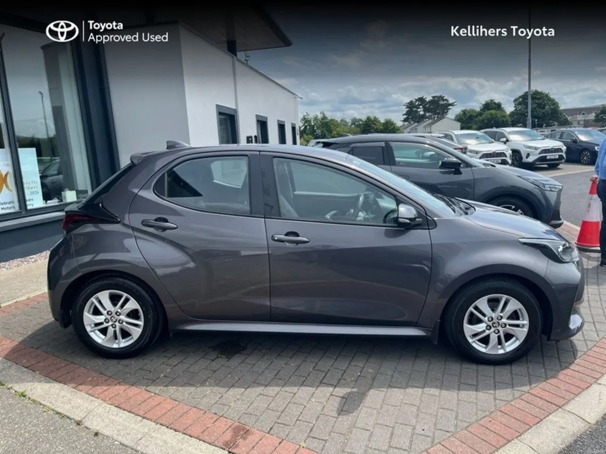 Toyota Yaris 1.0 LUNA 4DR - Image 3