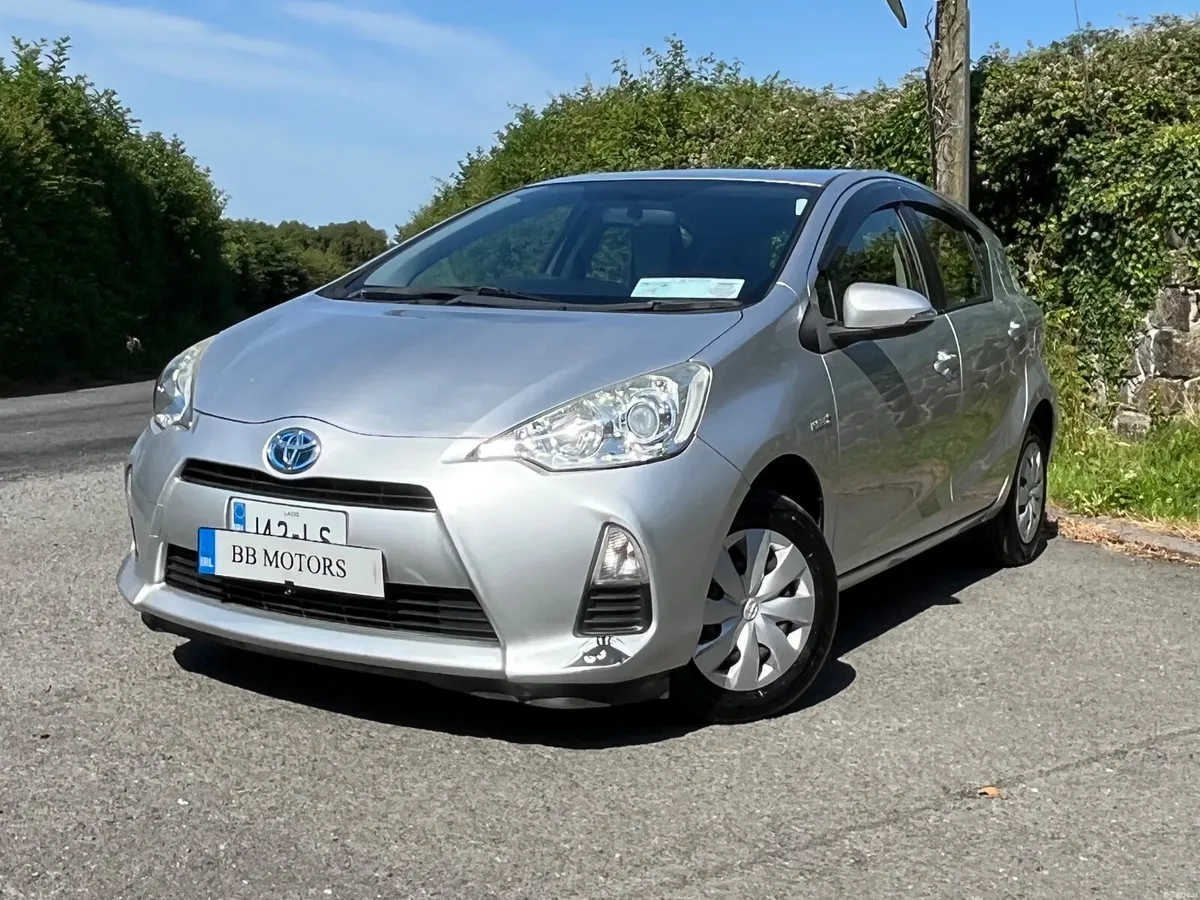 Toyota Aqua 1.8 Hybrid petrol. - Image 2