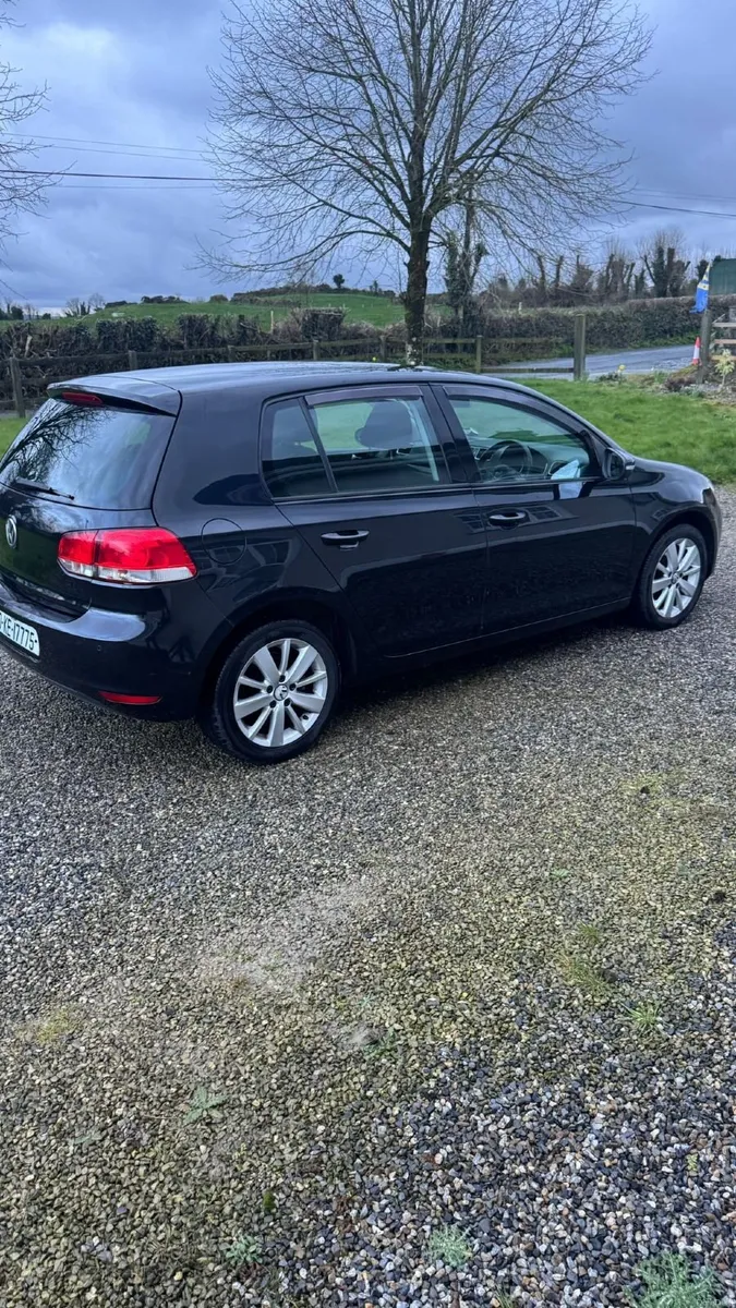 Volkswagen Golf 2010 - Image 1