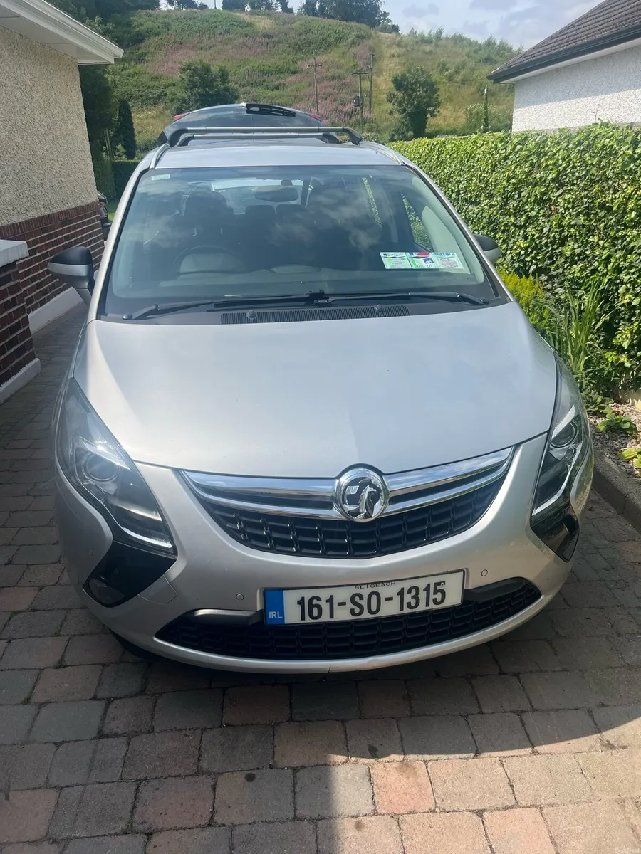 161 Vauxhall Zafira Tourer - Image 2