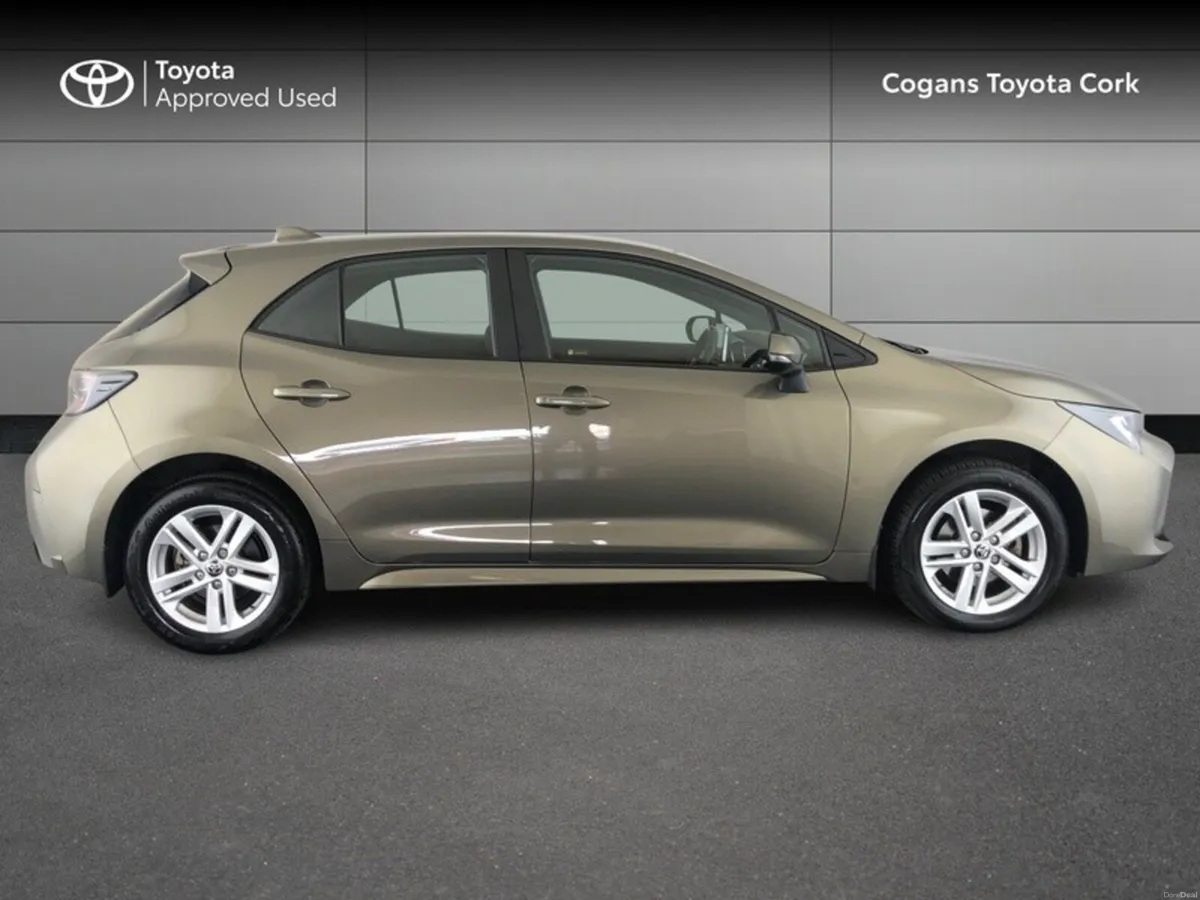 Toyota Corolla COROLLA HYBRID LUNA H/B - Image 3