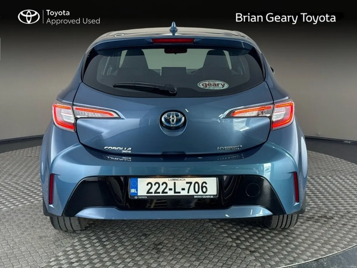 Toyota Corolla Luna Hatchback Hybrid - Image 4
