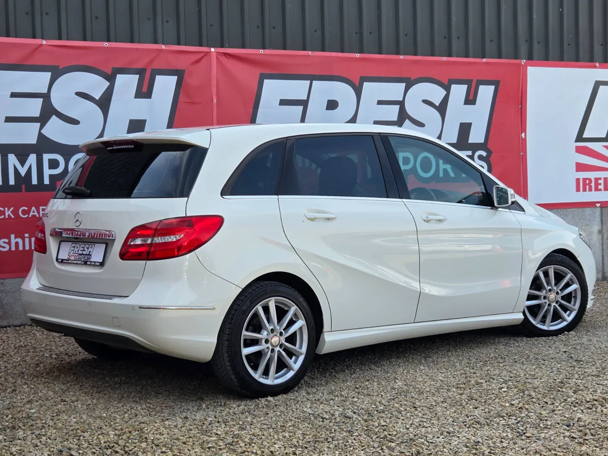 MERCEDES-BENZ B180 AUTO lowkm - Image 3