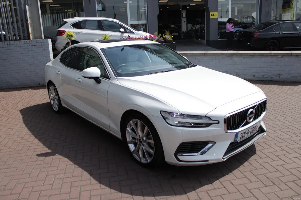 2020 VOLVO S60 T6 PETROL PLUG-IN 4DR SALOON AUTO - Image 1
