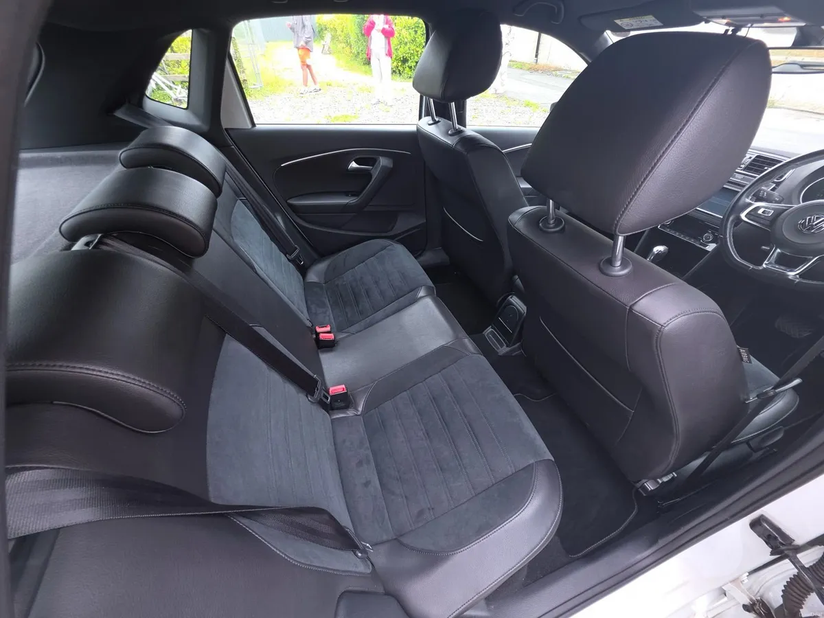 Volkswagen Polo 2016 - Image 2