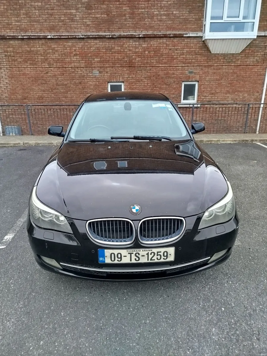 BMW 5-Series 2009 - Image 3