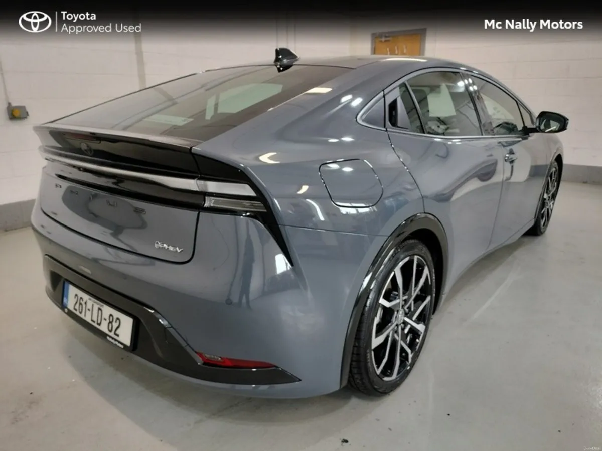 Toyota Prius PHEV ex demo - Image 3