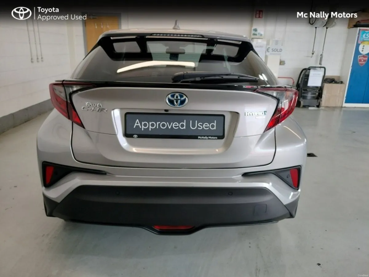 Toyota C-HR 1.8 HYBRID SPORT - Image 4