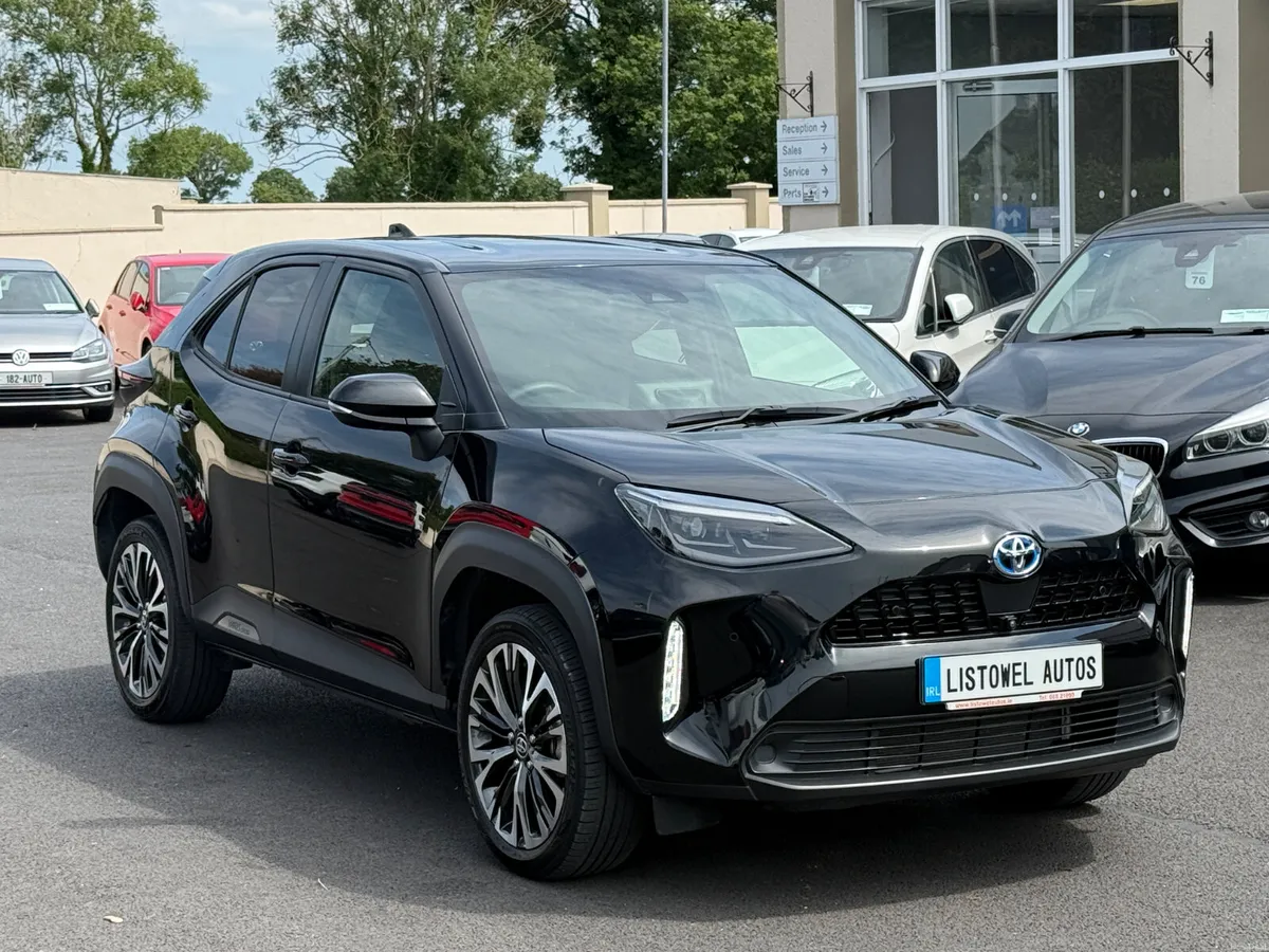 231 TOYOTA YARIS CROSS 1.5 PETROL HYBRID Z AUTO - Image 4