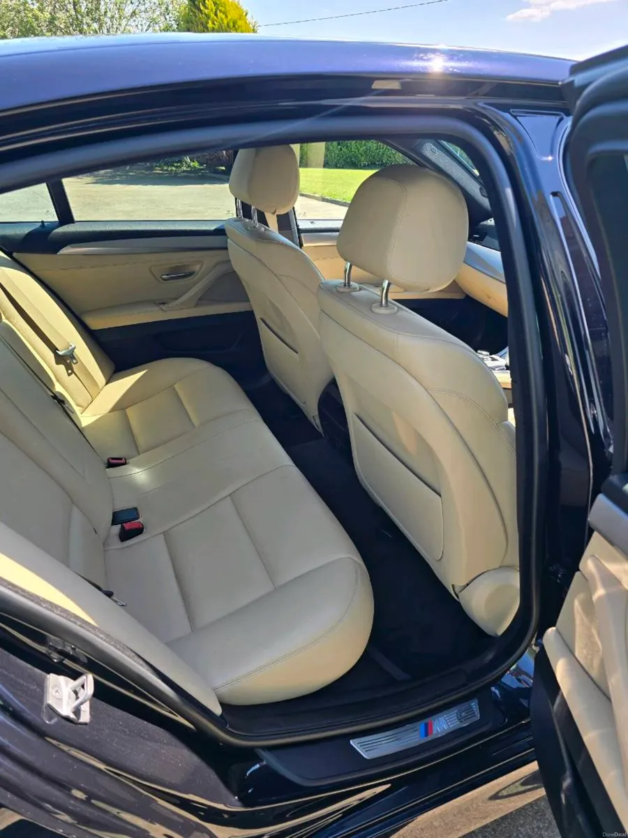 BMW 520 M SPORT - Image 6