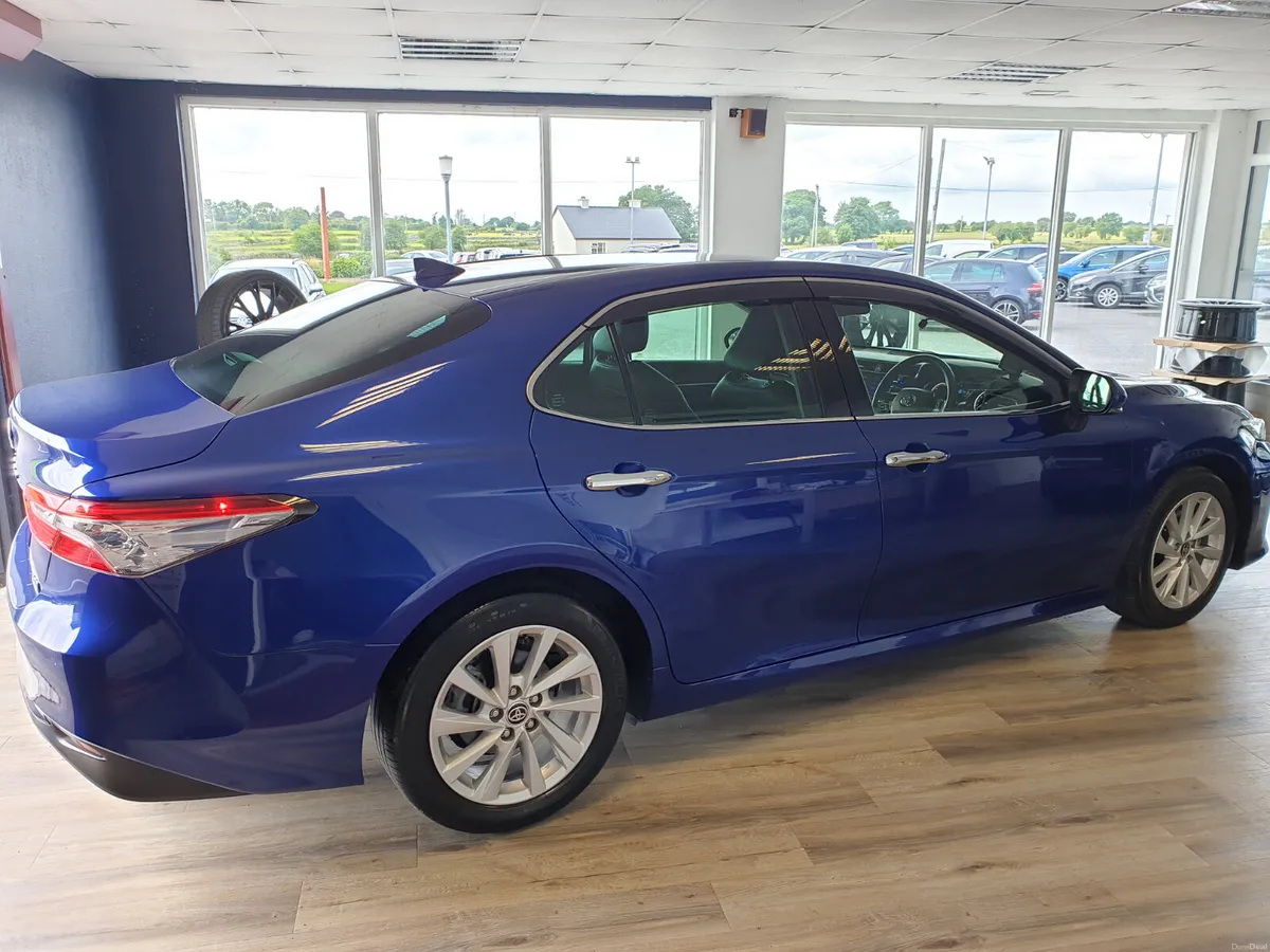 TOYOTA CAMRY 2.5 HYBRID**FULL LEATHER** - Image 4