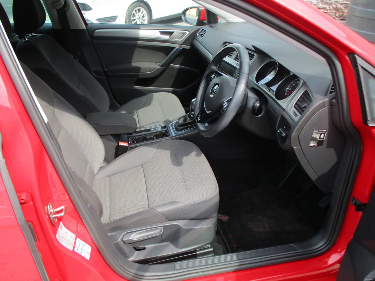 Volkswagen Golf 2016 1.2 TURBO DSG 7 SPEED - Image 6
