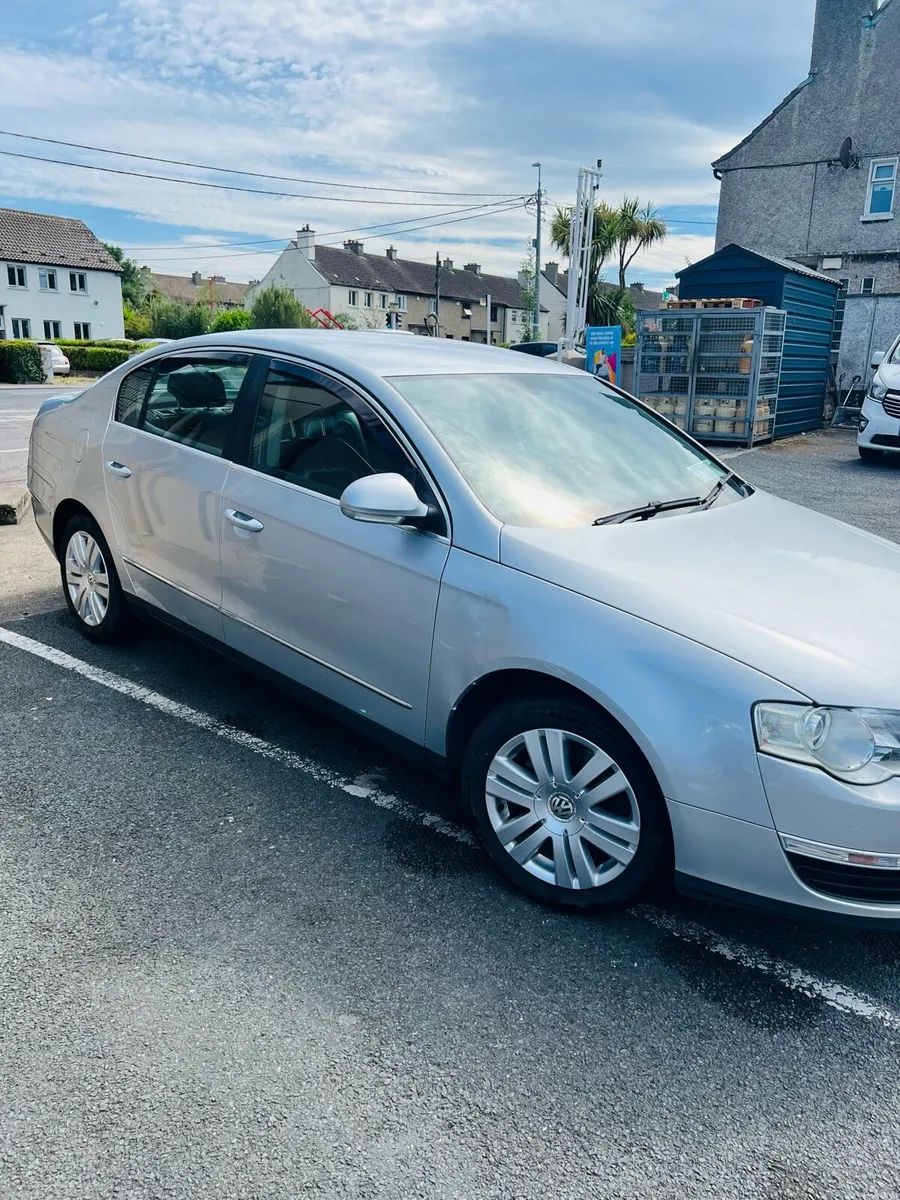 Volkswagen Passat 1.6 Petrol - Image 3