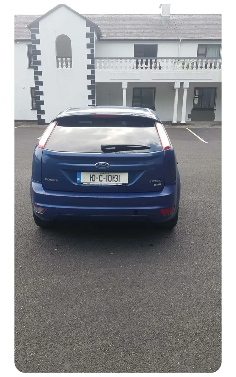 Ford Focus 2010 - Image 1