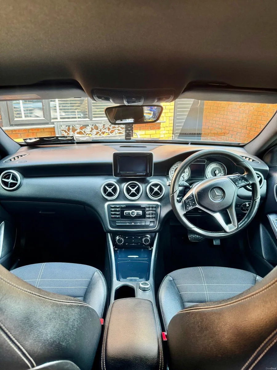Mercedes A200 CDI Sport 2.1 - Self Parking Package - Image 4