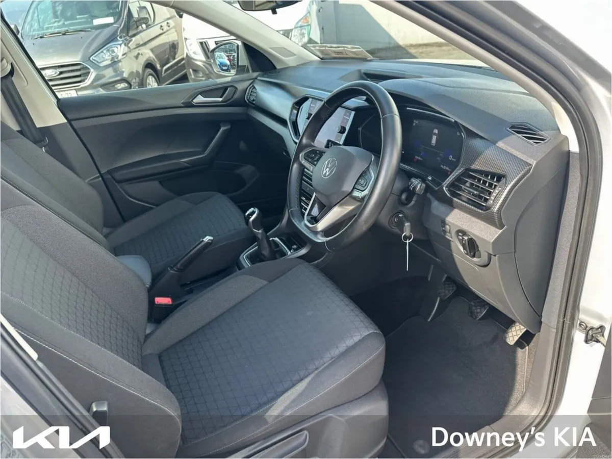 Volkswagen T-Cross 1.0 PETROL LIFE - Image 2