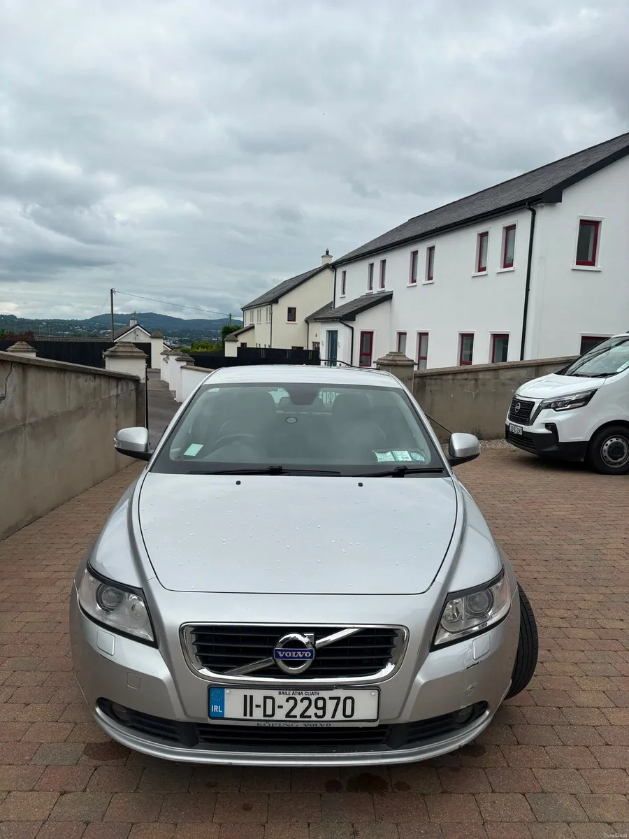 Volvo S40 - Image 1