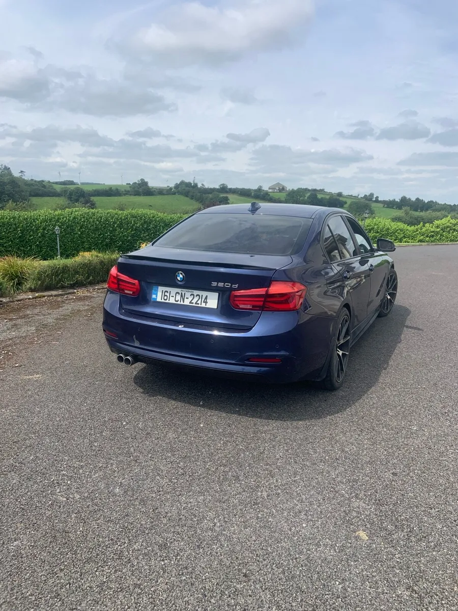 BMW 320 - Image 4
