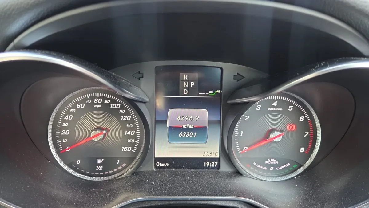Mercedes-Benz C-Class 2017 - Image 2