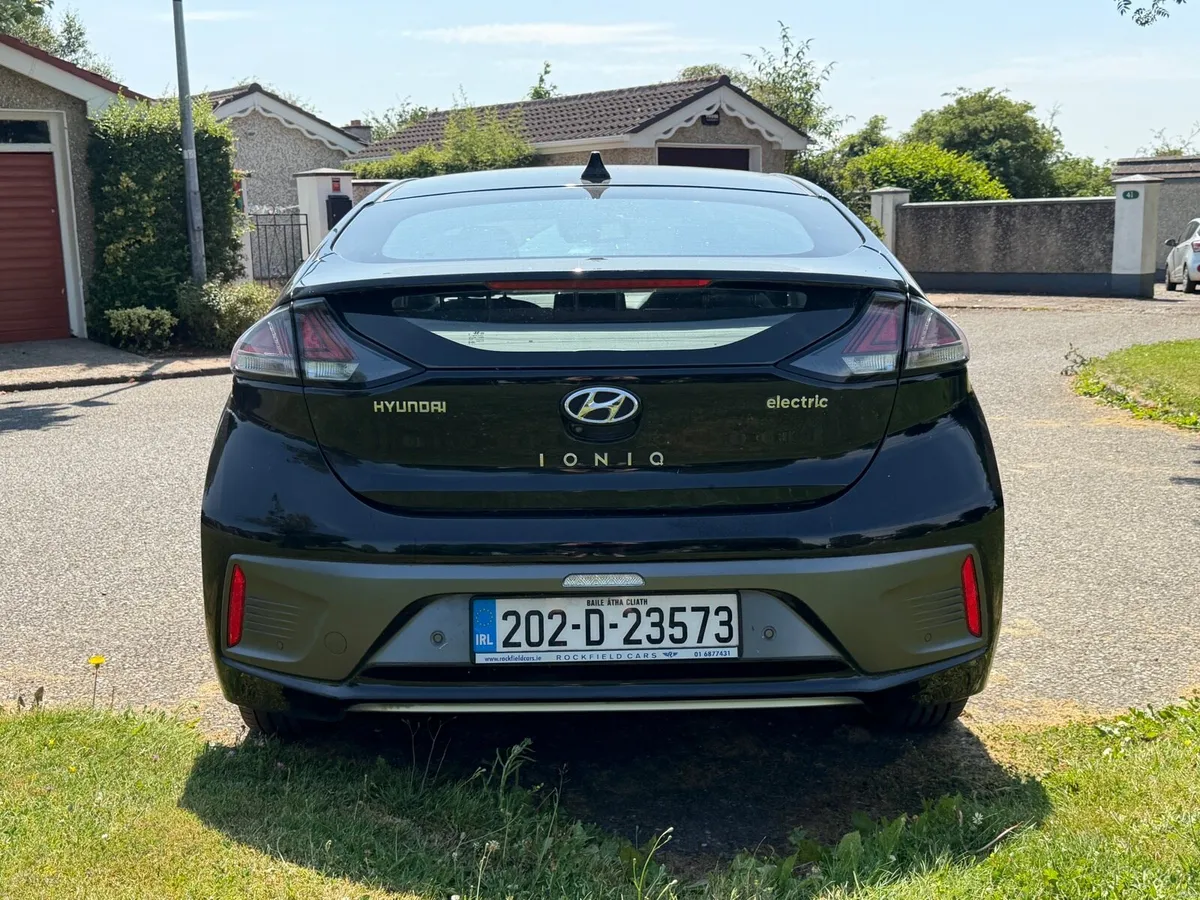Low KM 202 Hyundai Ioniq Electric - Image 4