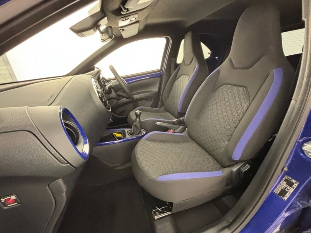 Toyota Aygo X X DESIGN - Image 6
