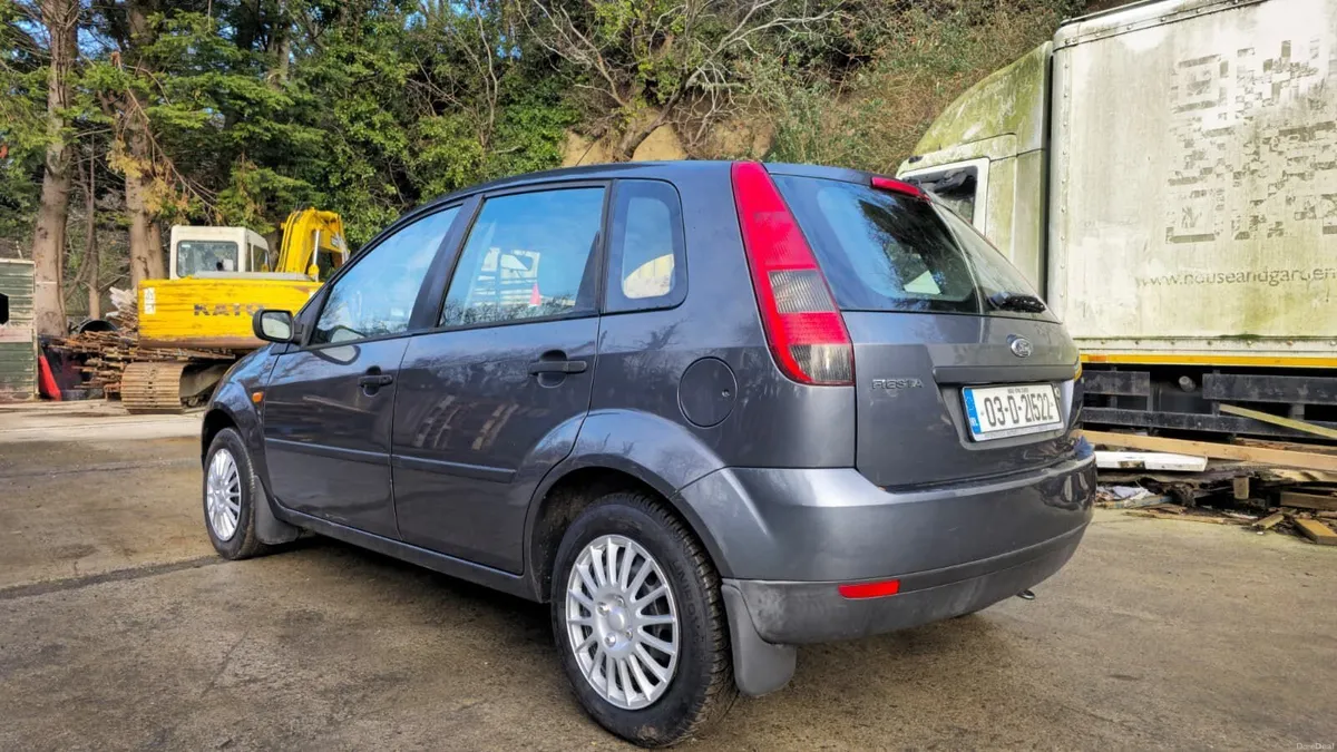 Ford Fiesta 2003 - Image 4