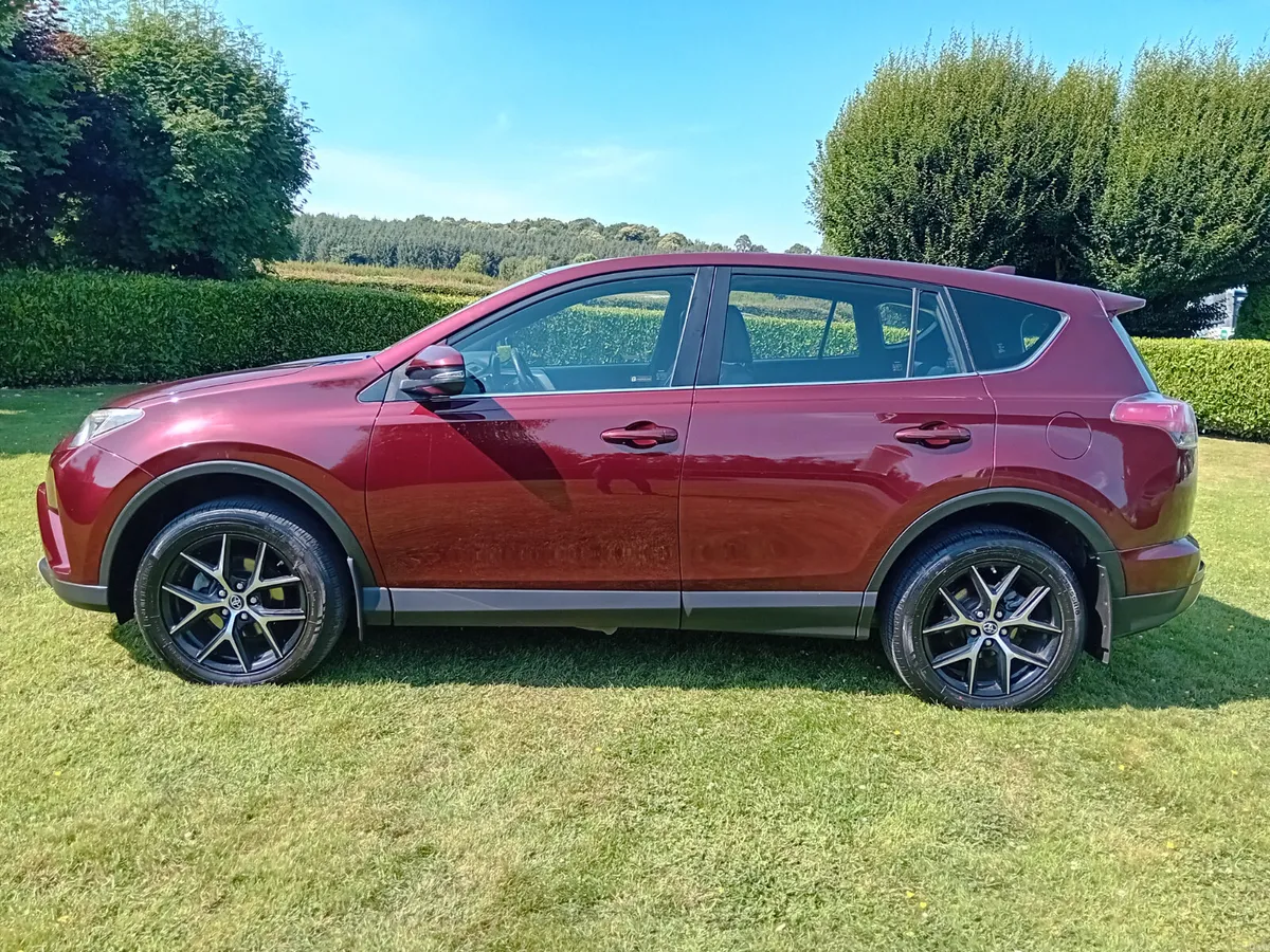 Toyota RAV4 2016 - Image 2
