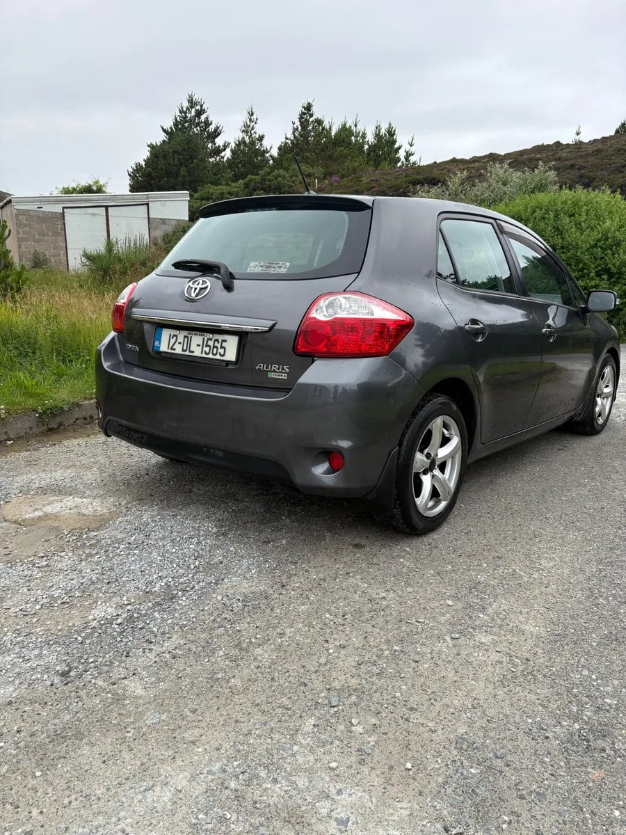 Toyota Auris 2012 - Image 3