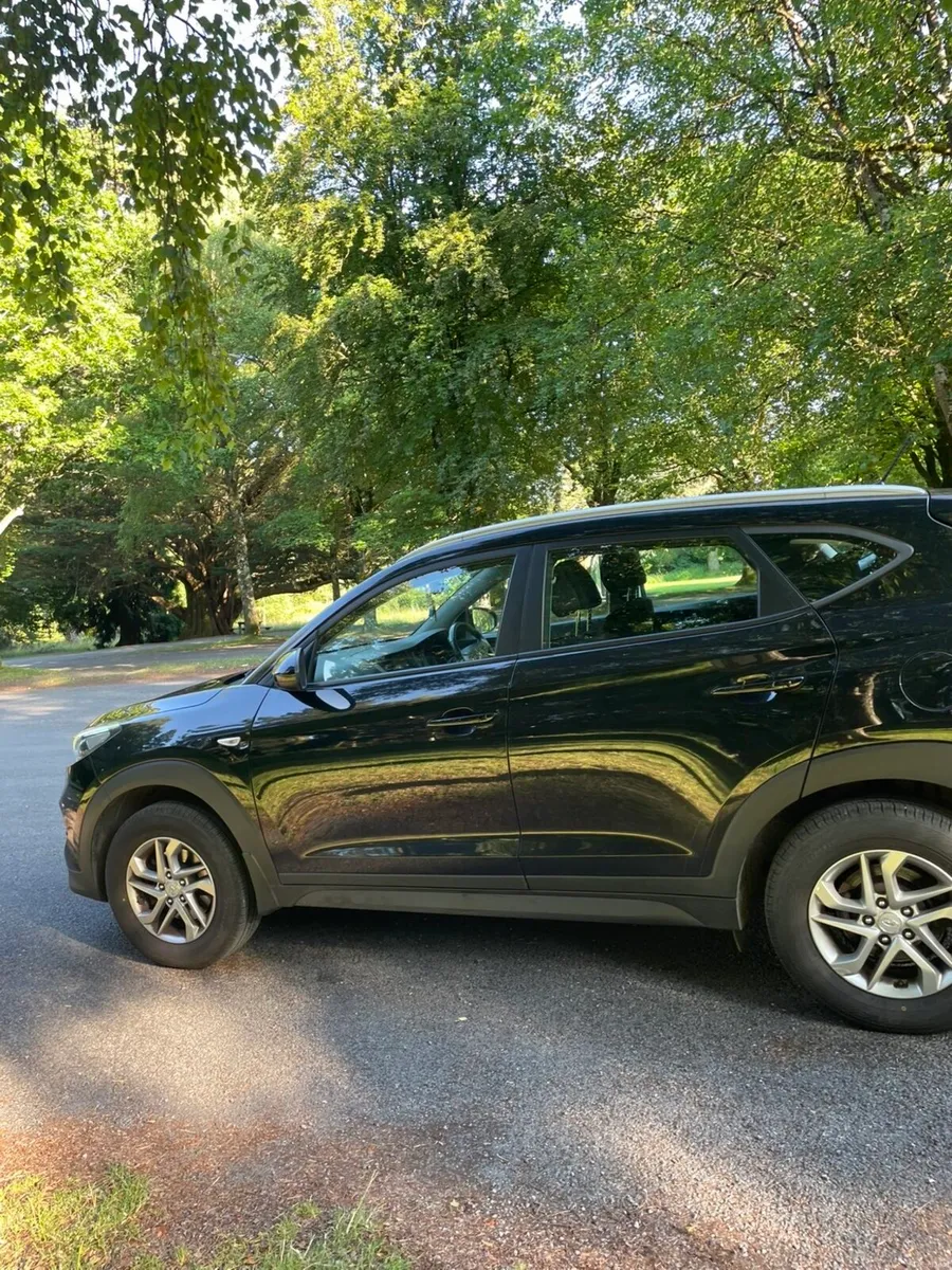 Hyundai tuscon - Image 2