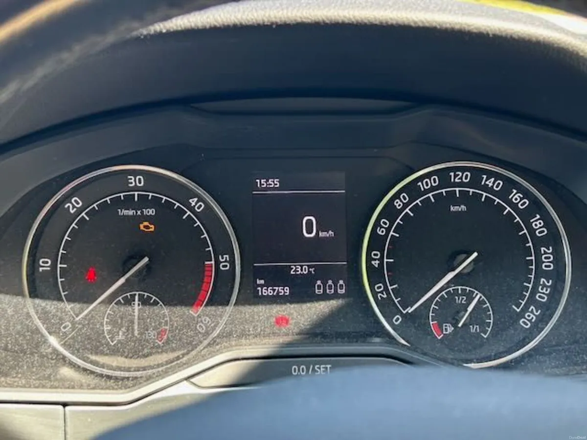 2018 Skoda Superb - Image 4