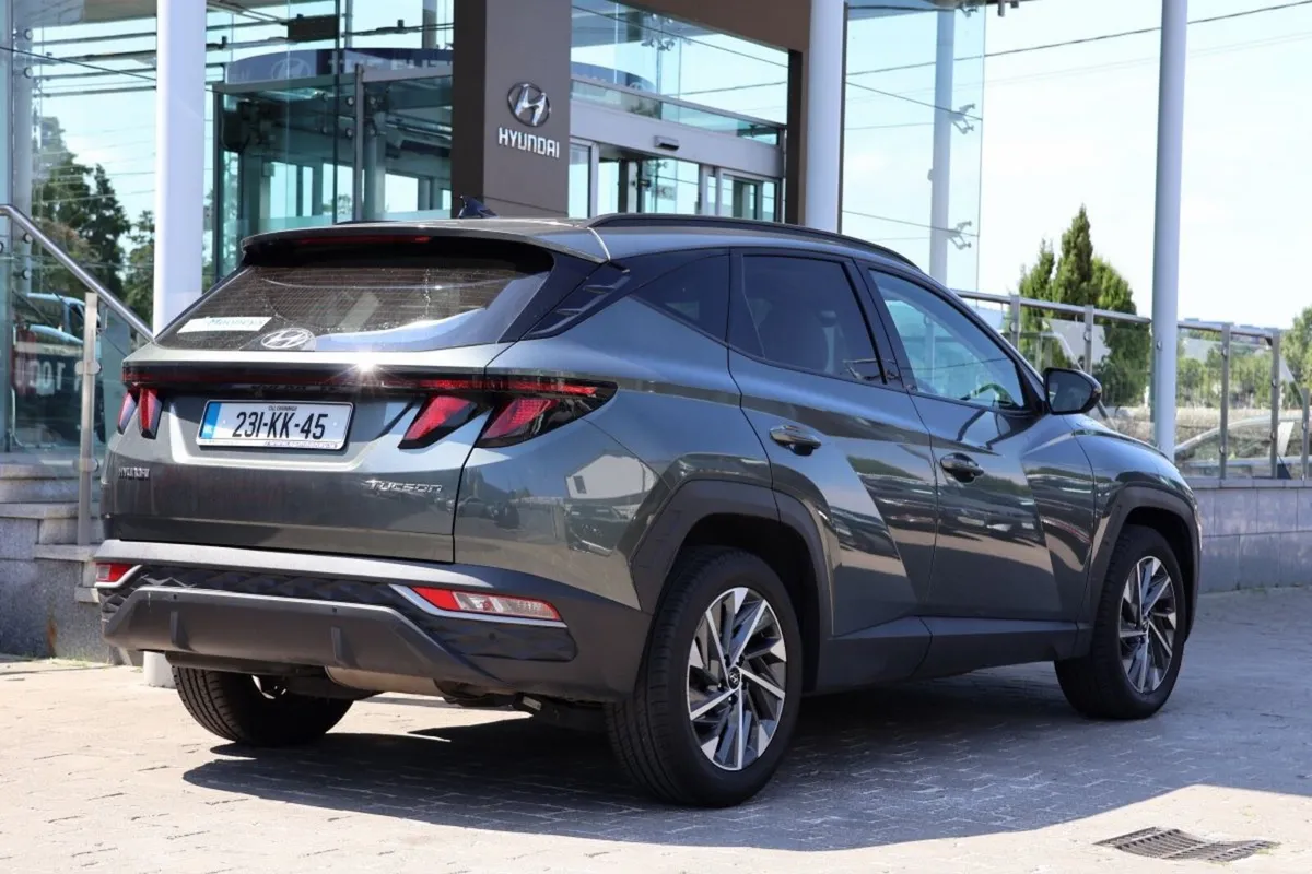 Hyundai Tucson 2WD Executive - Image 3