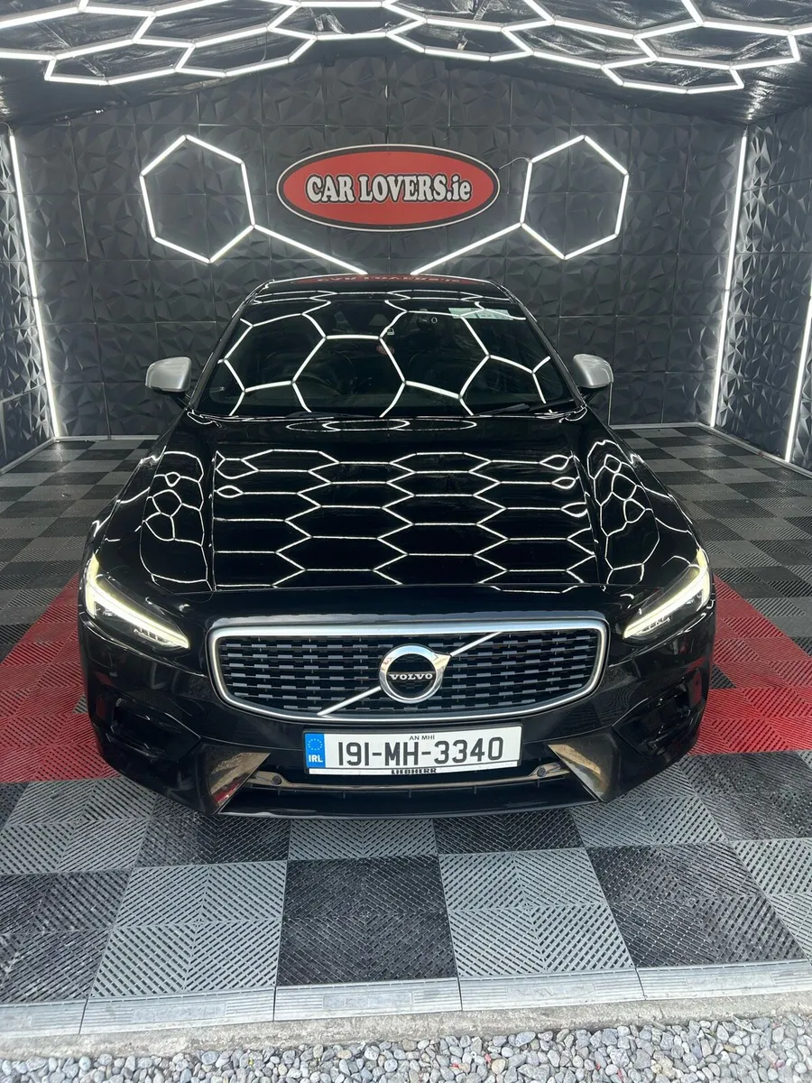 Car - Image 1