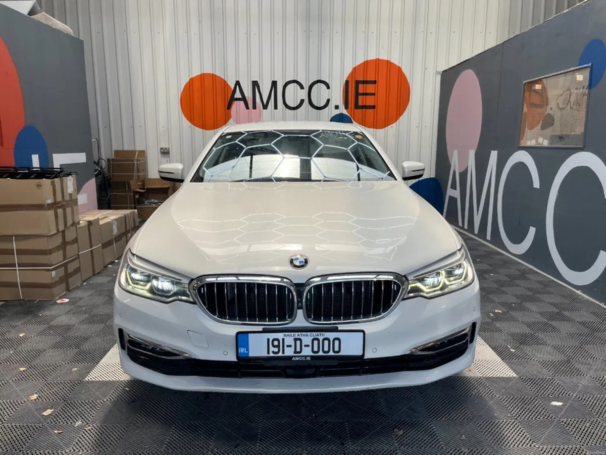 BMW 5-Series 2019 BMW 523D LUXURY 2.0 AUTOMATIC / - Image 6