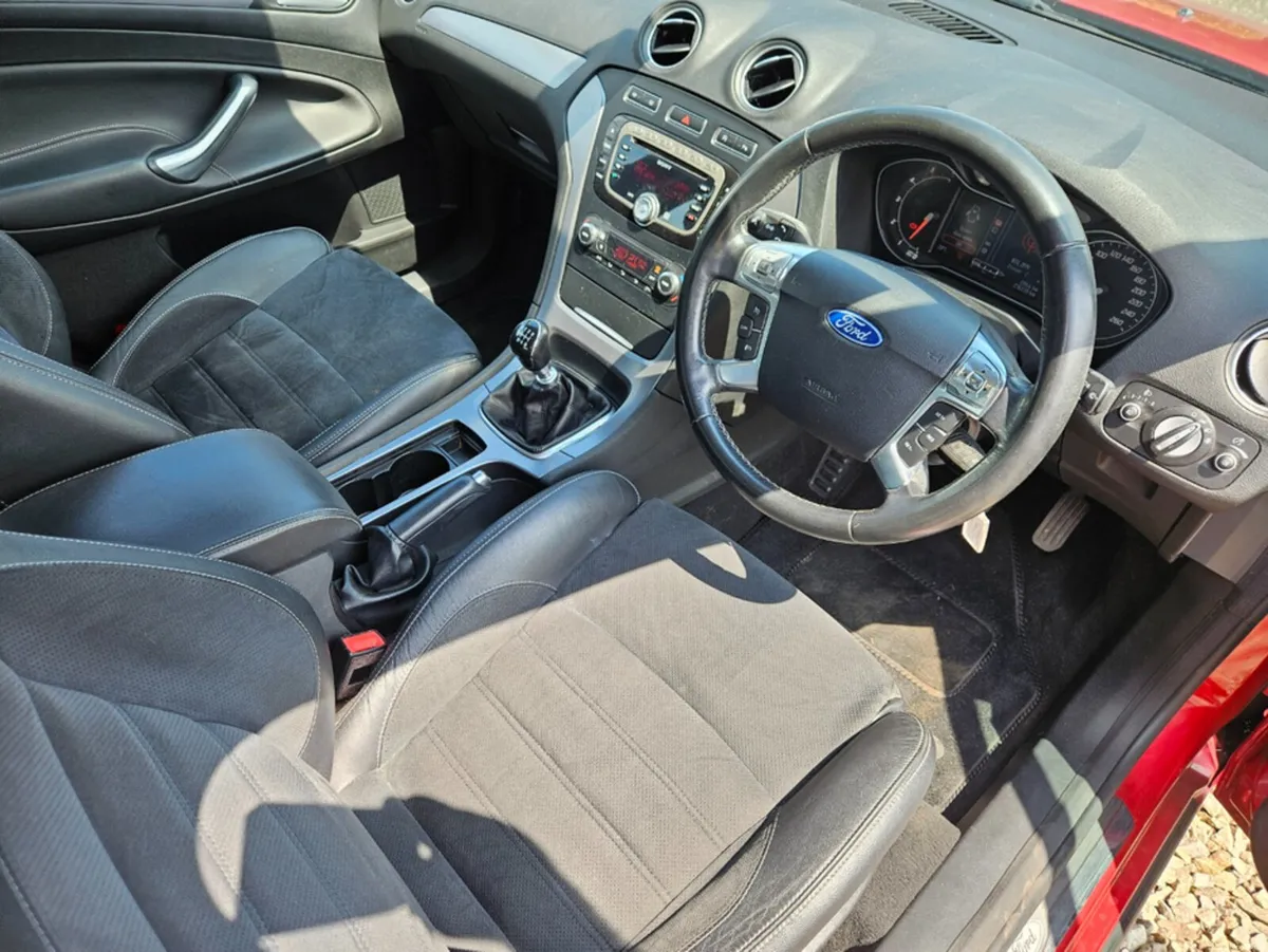 Ford Mondeo TITANIUM 1.6 TDCI 115PS M6 4DR - Image 6