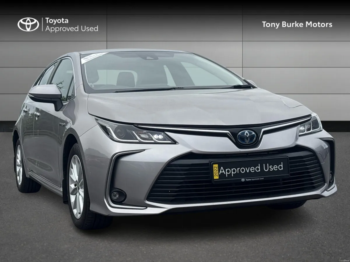 Toyota Corolla Saloon - Luna Edition - 1.8 Hybrid - Image 1