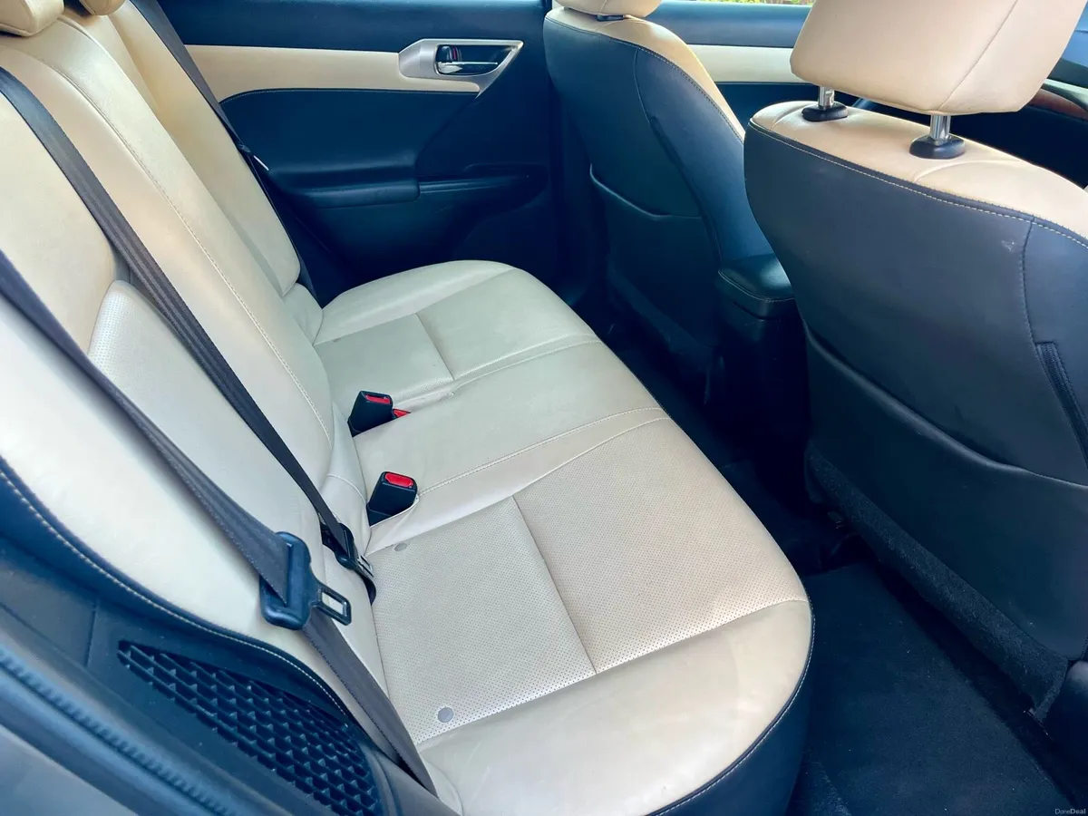 2017 Lexus CT200h Executive, 121k, NCT 07/27 - Image 6