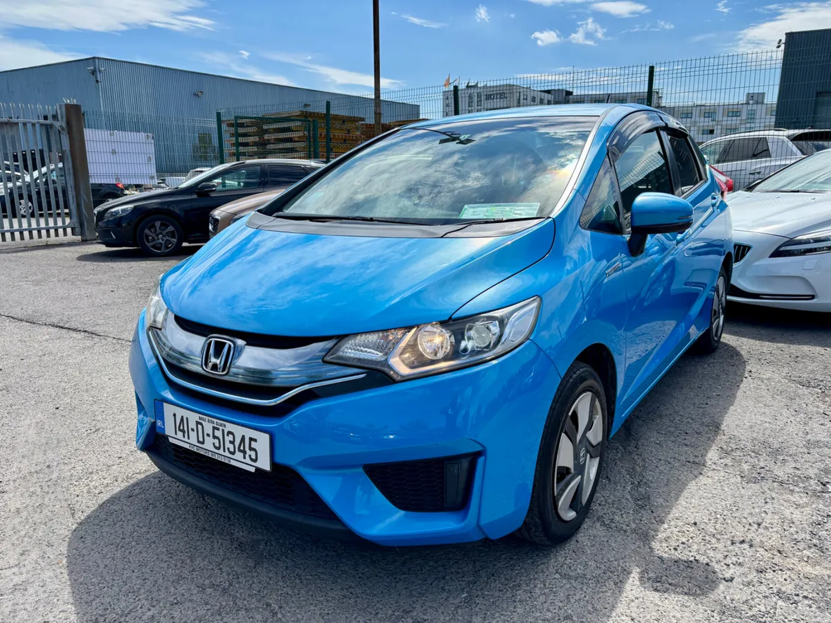 HONDA FIT 2014  (1.5, HYBRID) - Image 3