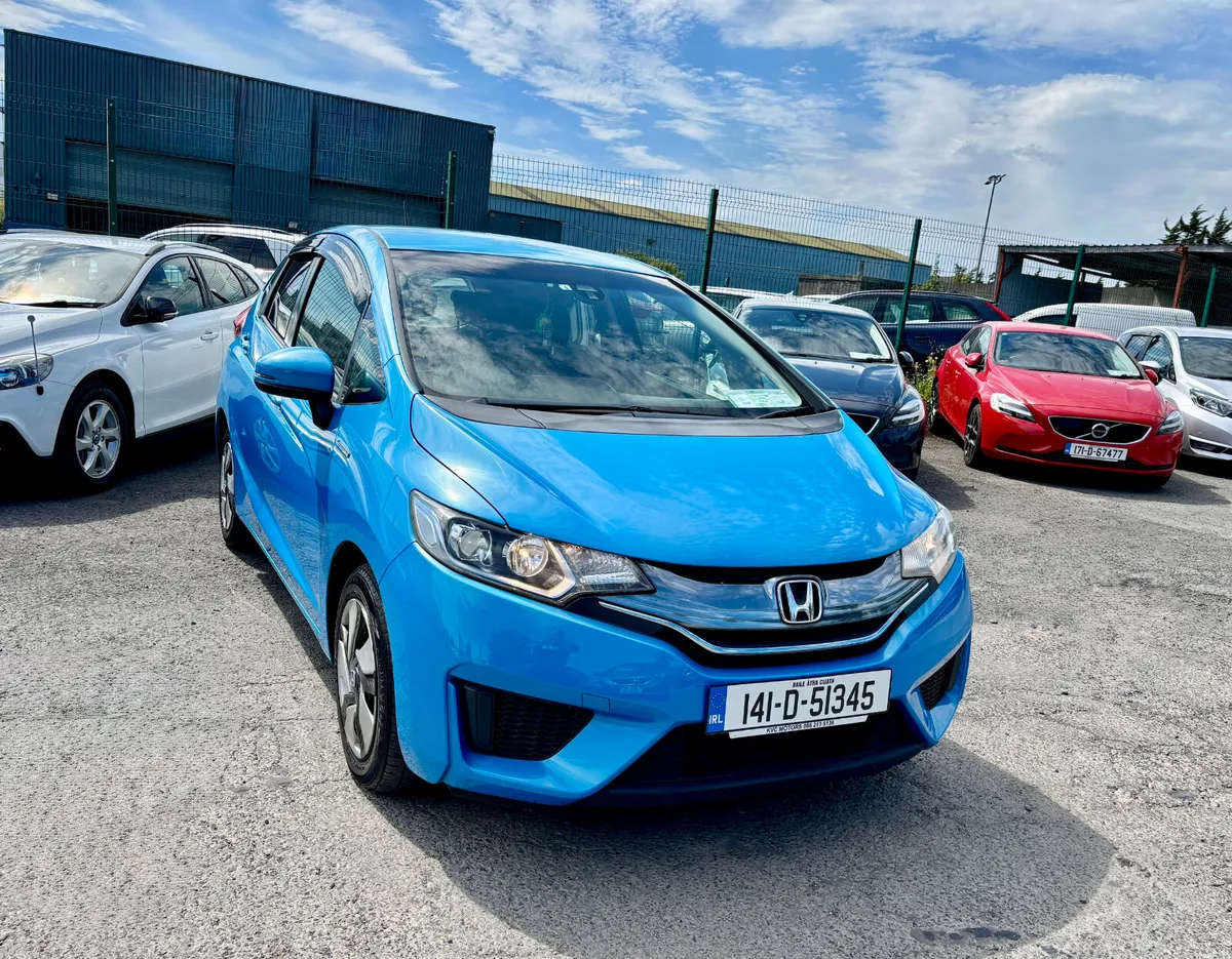 HONDA FIT 2014  (1.5, HYBRID) - Image 1