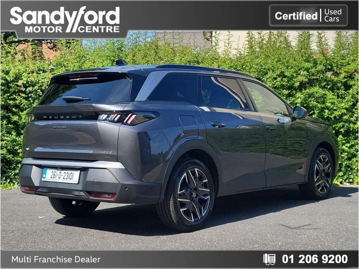 Peugeot 5008 1.2 MHEV 145bhp E-DCS6 Allure - Image 4
