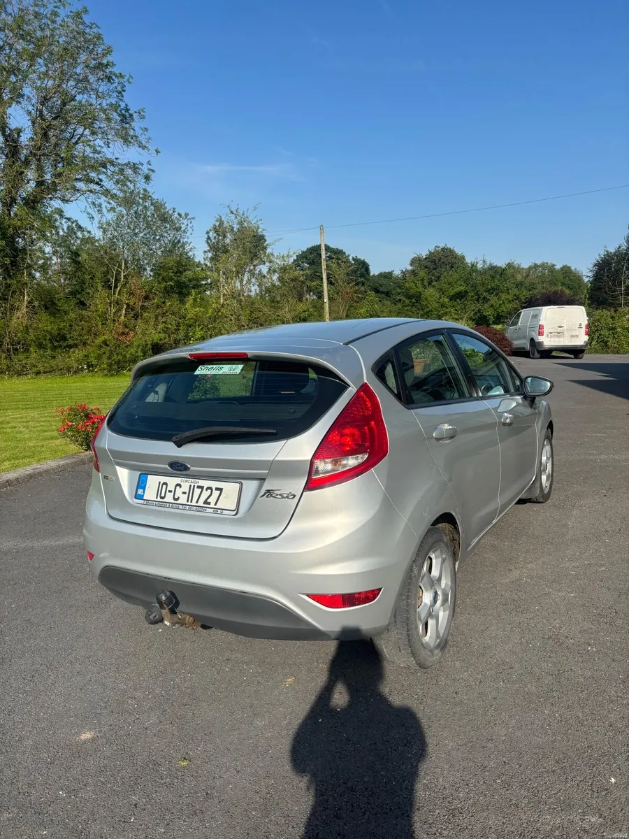 Ford Fiesta 2010 - Image 6