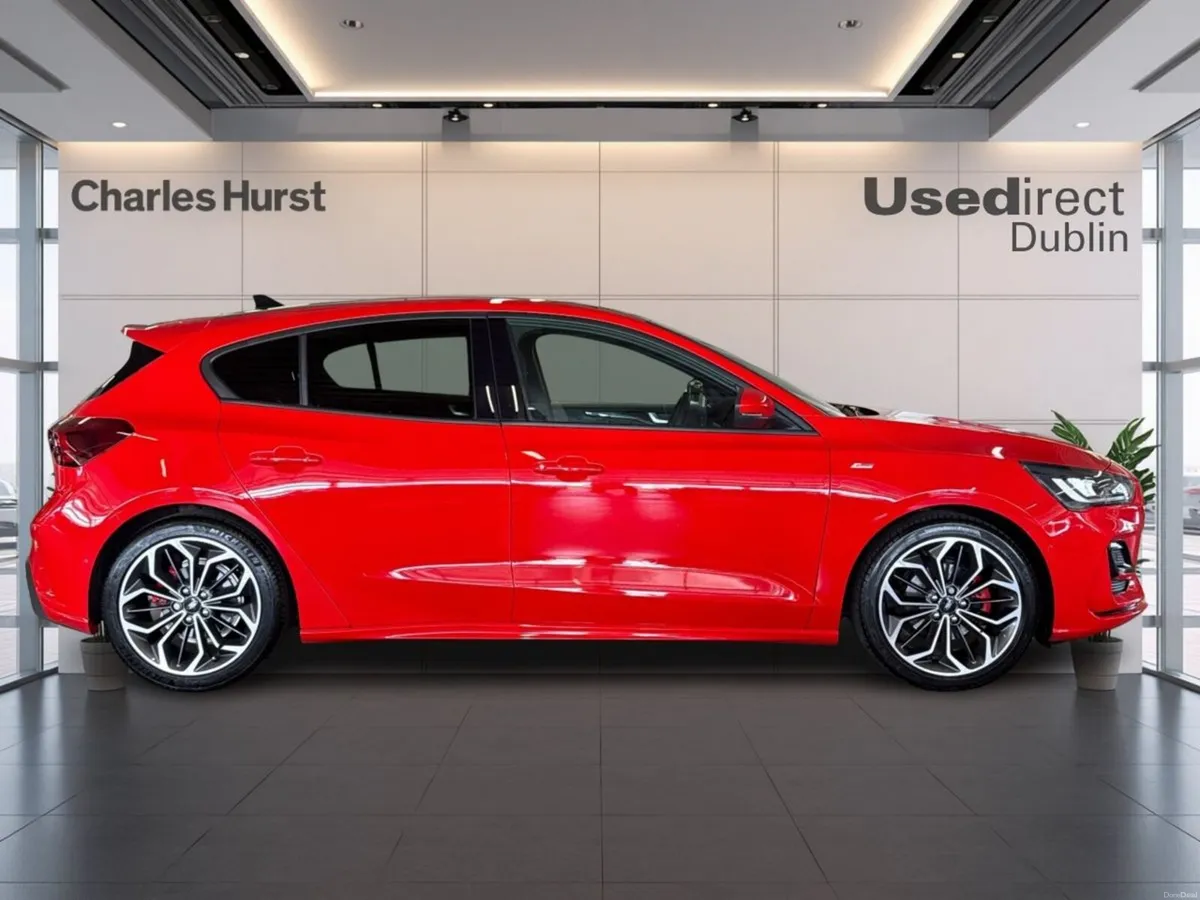 Ford Focus Focus St-Line X Auto - Image 3