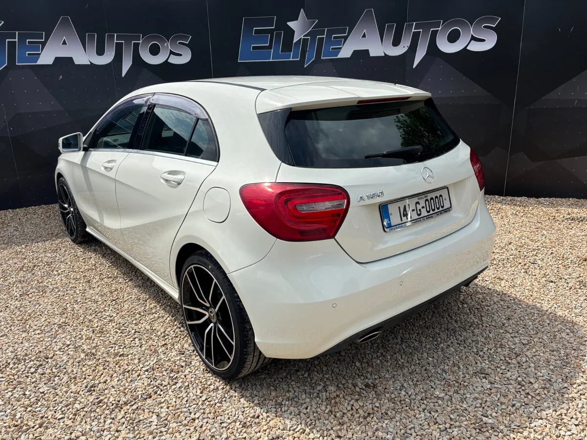 Mercedes -Benz A180 Urban Automatic 2014 - Image 3