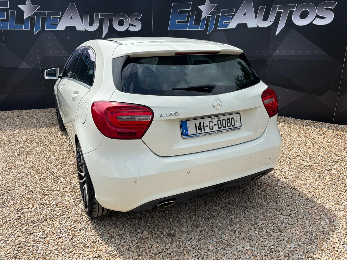 Mercedes -Benz A180 Urban Automatic 2014 - Image 4